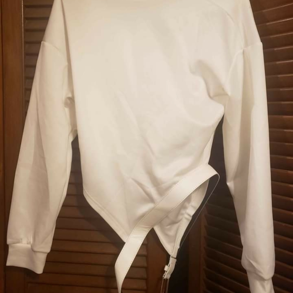 BEAUTIFUL TOPS 😍 - Picture 6 of 6